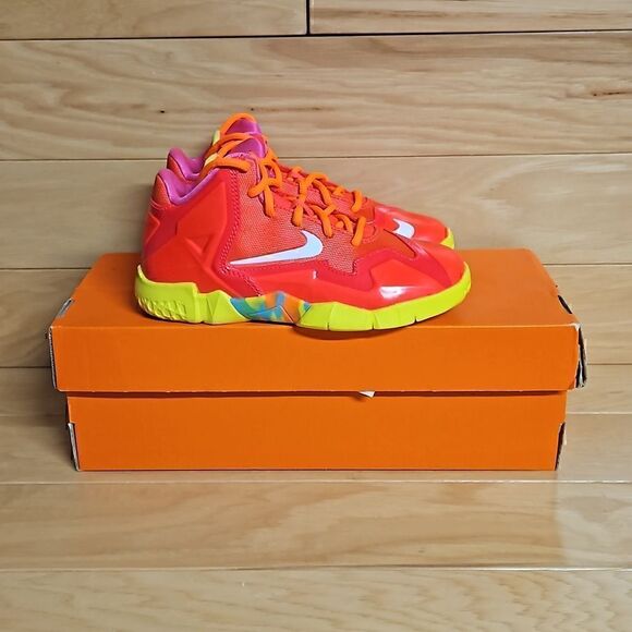 Lebron XI Size 11.5 Fruity Pebbles Kids Youth Basketball Shoe 621713-600 - Picture 11 of 11